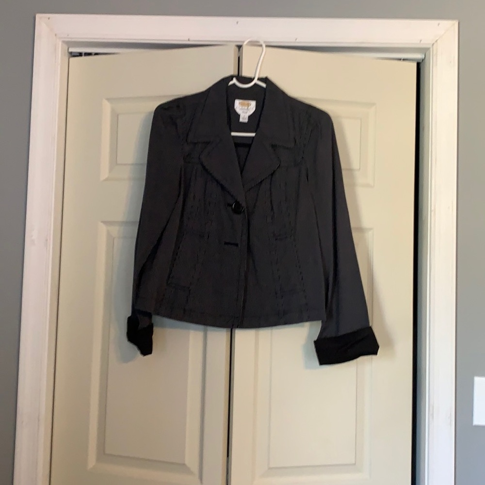 Black and gray striped jacket!!